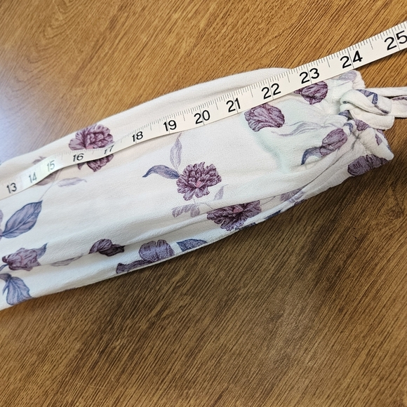 Kendall & Kylie long sleeve romper v-neck elasticized waist - Picture 12 of 12